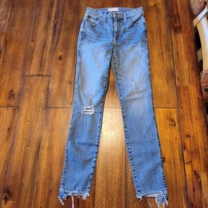 Madewell woman's denim blue jeans medium wash distressed waist size 24"